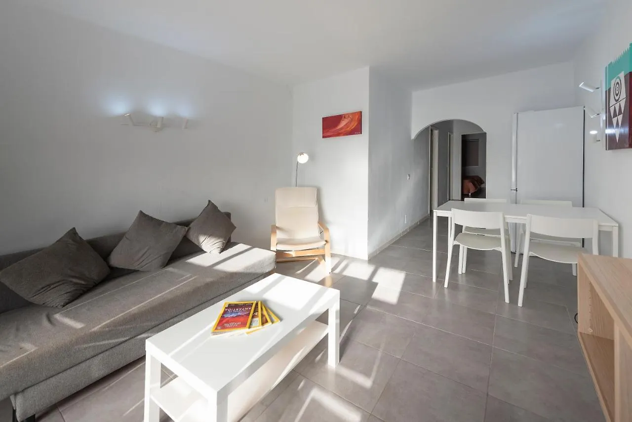 Lava Teneguia, 5 Guests In 2 Bedrooms Puerto del Carmen  Spanien