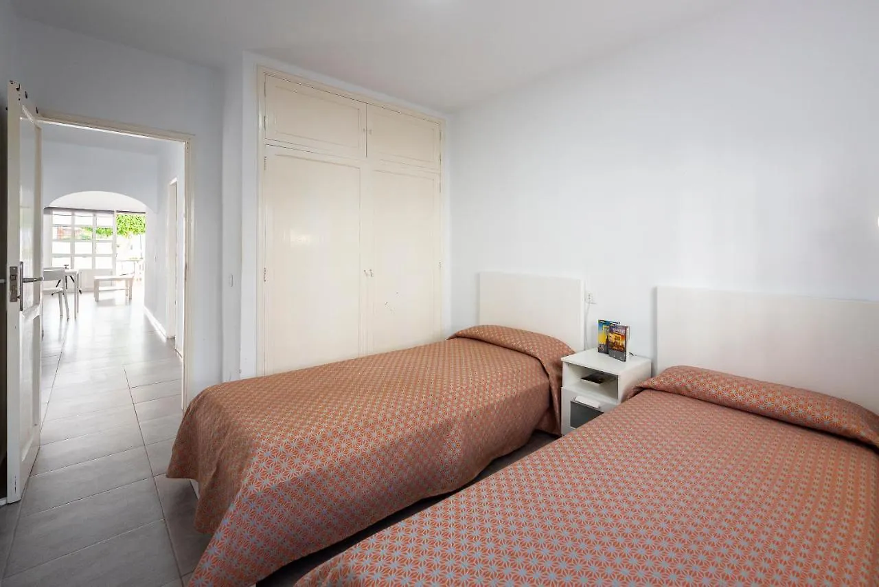Lava Teneguia, 5 Guests In 2 Bedrooms Puerto del Carmen  0*, Puerto del Carmen (Lanzarote) Spanien